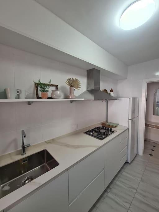 Nice Beachside 2-Bd Apt Near Barcelona Cunit Exterior foto